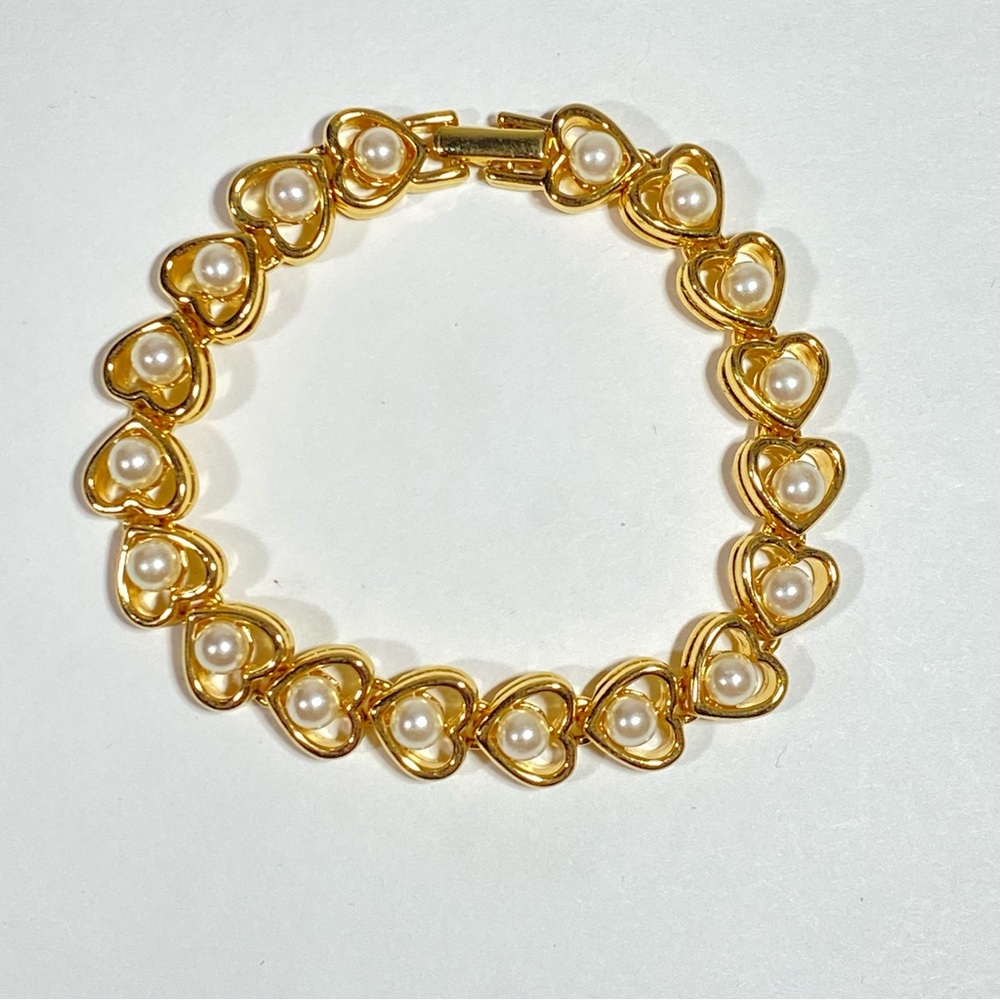 Elegant Gold Heart Bracelet with Pearls